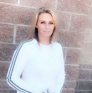 Meet your Posher, Becky